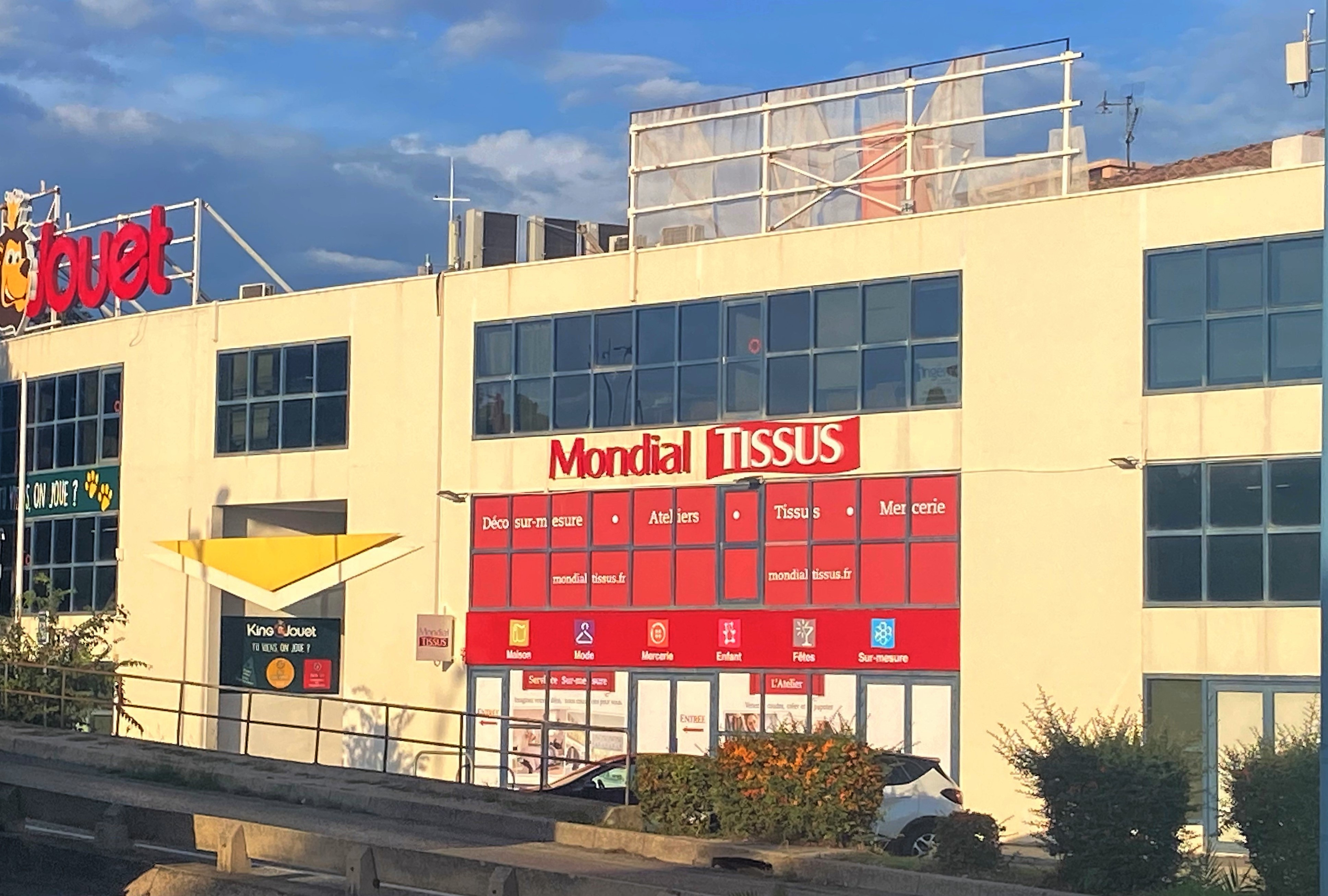 Magasin tissus et mercerie : Villeneuve-Loubet - Mondial Tissus